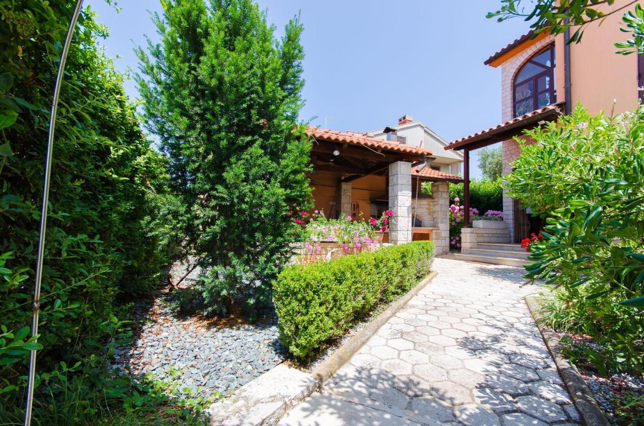 Apartment Ecio Vinkuran Exterior photo